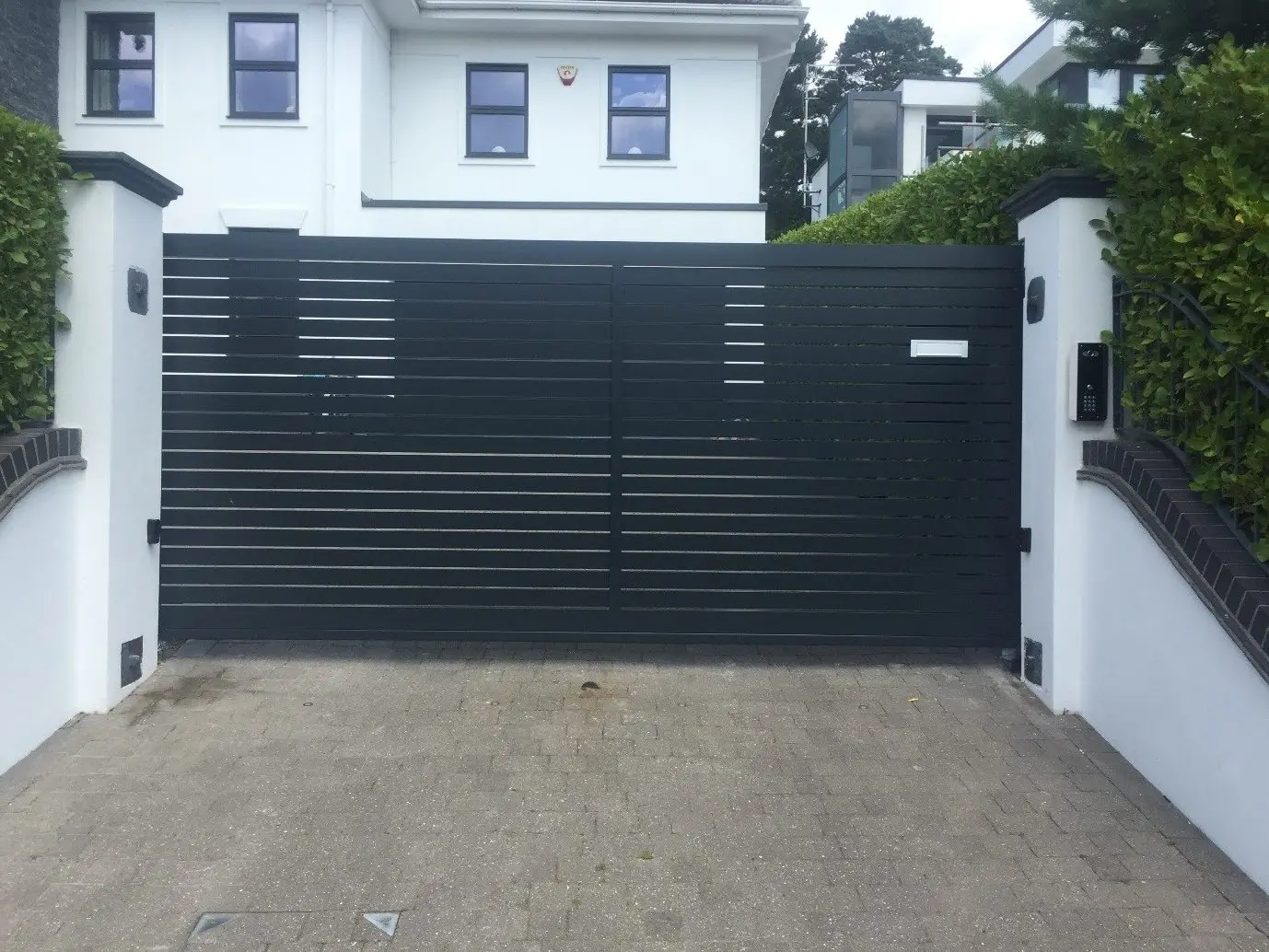 Aluminium cantilever gates Fabricated Aluminium Cantilever Gates Dorset